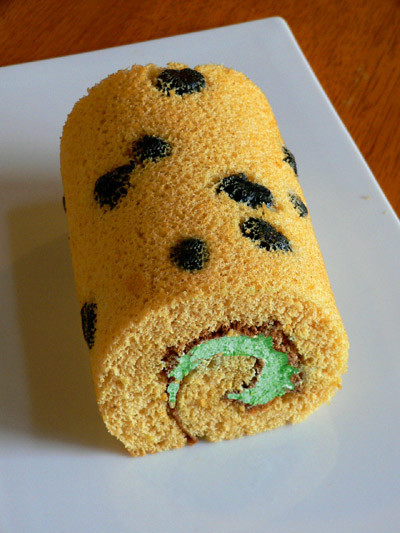黒豆きな粉ロールケーキの画像