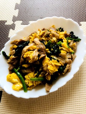 ☆豚バラ肉とほうれん草のオイ麺つゆ炒め~