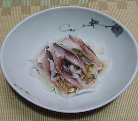 しめさばの和え物