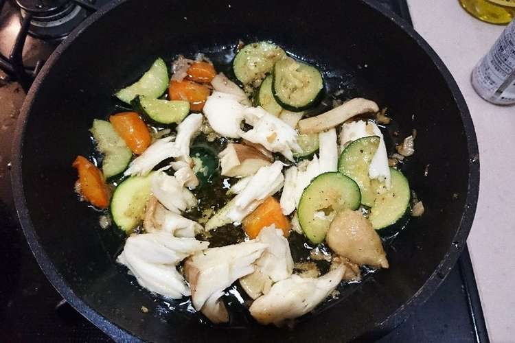 簡単 野菜中心のアヒージョ レシピ 作り方 By ゆずもりチャンネル クックパッド 簡単おいしいみんなのレシピが352万品