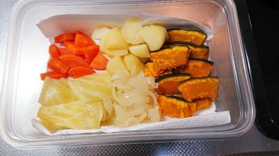 朝御飯にピッタリ☆彩り蒸し野菜☆の写真