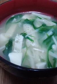 水菜と豆腐の味噌汁