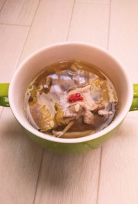 豚肉とゴボウと白菜の和風コンソメスープ