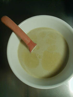 ムング(緑豆)の冷製カレー風味スープ