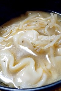 水餃子風コンソメスープ