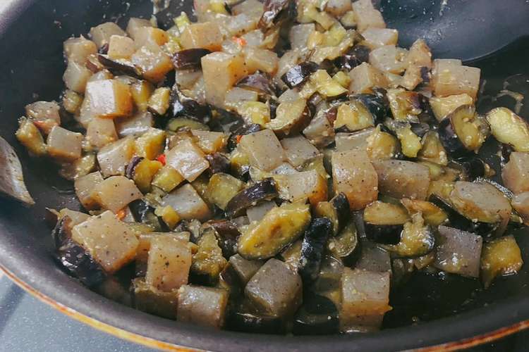 ご飯泥棒 とろ りナスと蒟蒻の味噌炒め レシピ 作り方 By のりおじ クックパッド