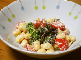 レタス・大豆・トマトの濃厚サラダ♪