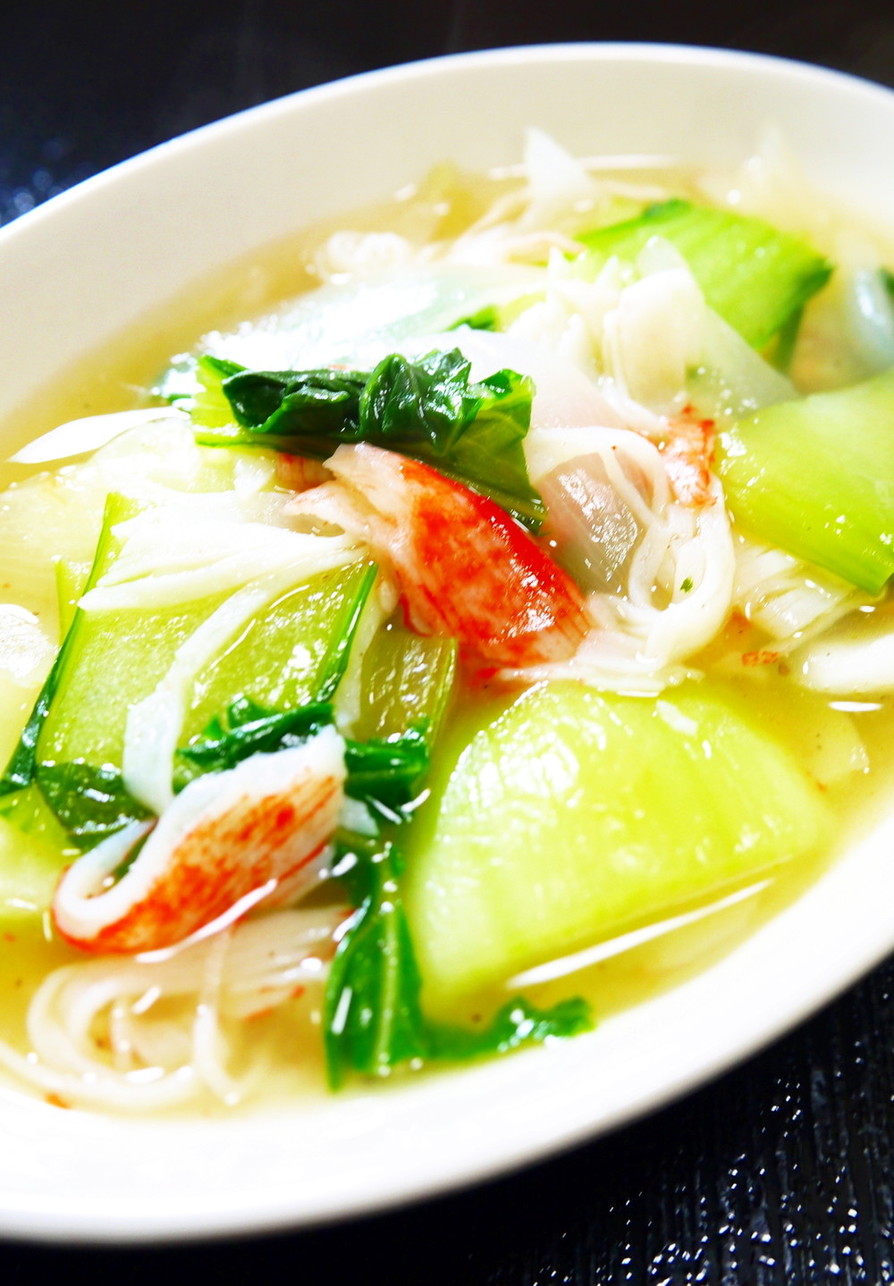 青梗菜･新玉ねぎ･カニカマの中華スープ煮の画像