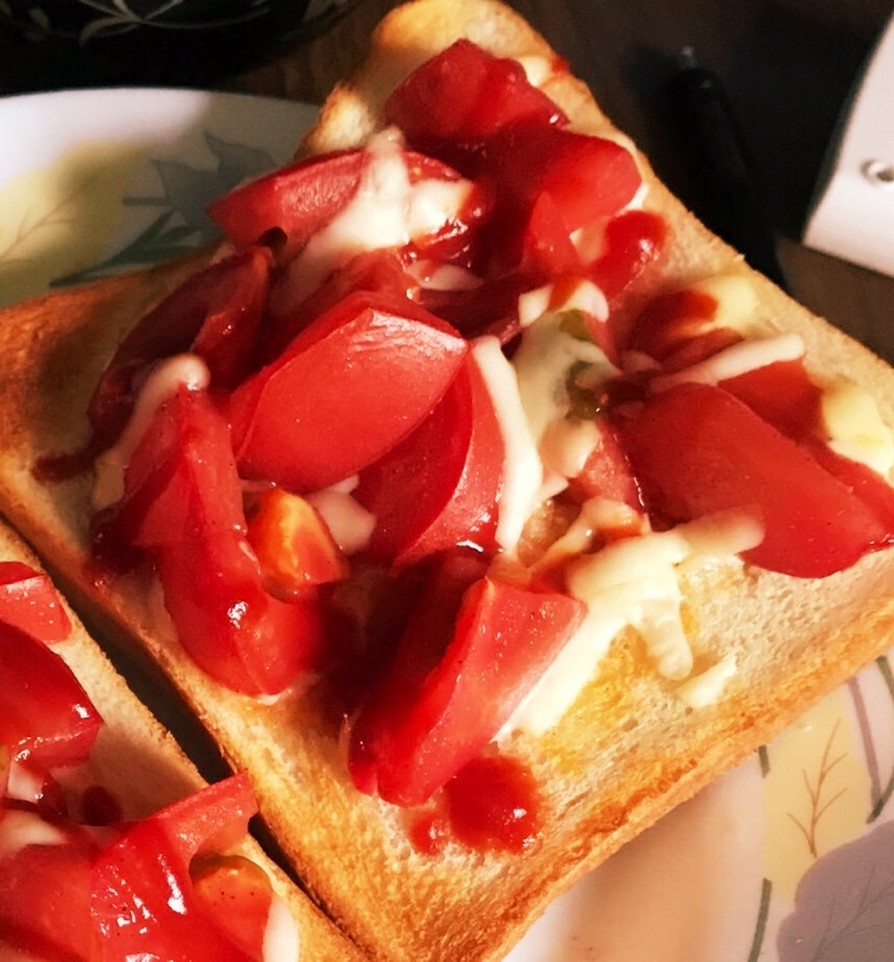 【朝食】トマトトースト【中毒性あり】の画像