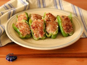 液体塩こうじでピーマンの肉詰め☆