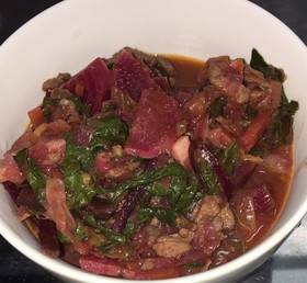 牛肉と豚肉の田舎風ボルシチ