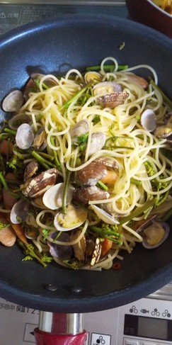 わらびとあさりのペペロンチーノパスタ