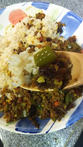 レーズンアーモンド入りキーマカレー