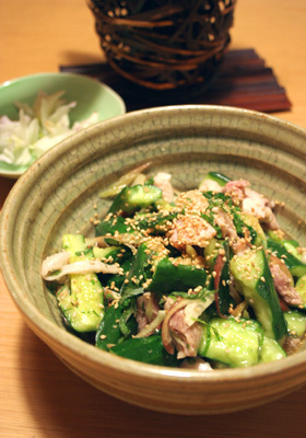 たたききゅうりと蒸し鶏の香味あえ