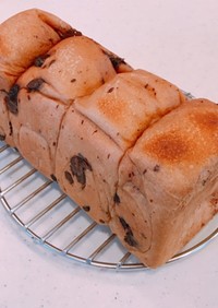 HBと食パン型で、マーブルチョコ山形パン