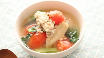 【腸活】塩麹とトマトのスープ　もち麦入りの写真