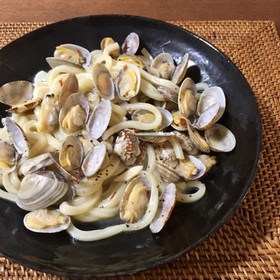 ビールに合う!ワンポットでボンゴレうどん
