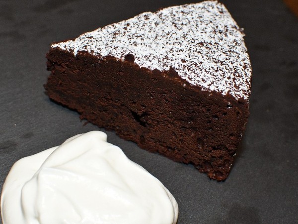 チョコレートケーキの王道 ガトーショコラ