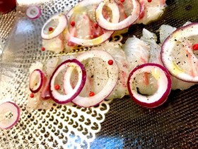 簡単おしゃれに盛り付け!鯛のカルパッチョ