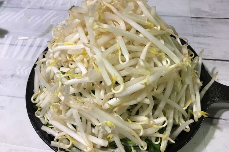 簡単激ウマ スキレットもつ鍋 レシピ 作り方 By すうまる クックパッド 簡単おいしいみんなのレシピが359万品