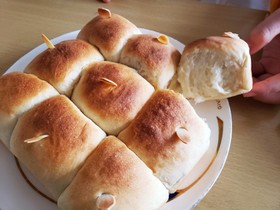 ヨーグルト風味のジャムちぎりパン