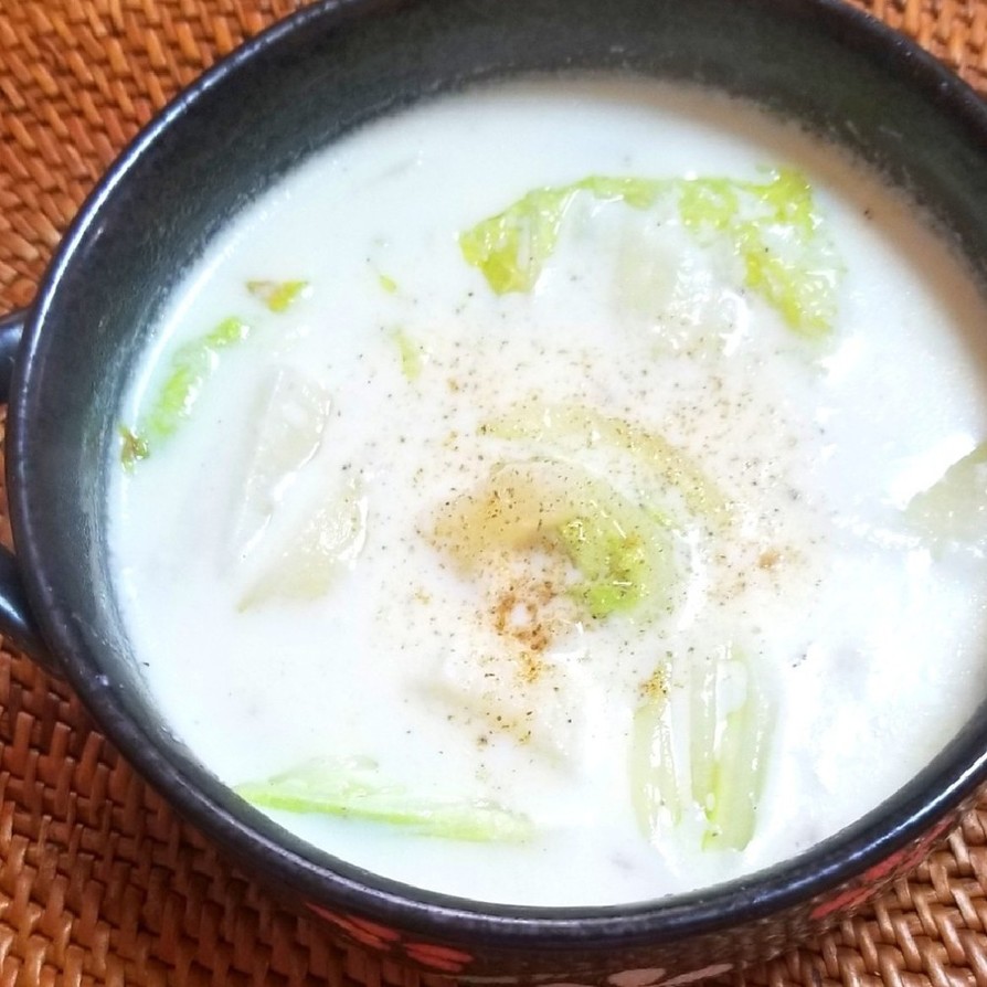 白菜とセロリの中華クリームスープの画像