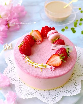 いちごミルクチーズムースケーキ