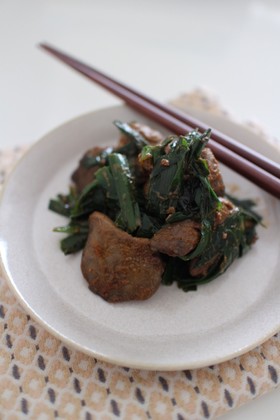 【鉄分補給に!】鶏レバーのコチュマヨ炒め