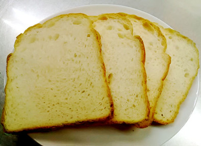 ホームベーカリーで米粉入り食パンの写真