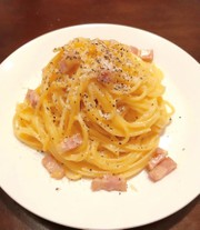 伝統的カルボナーラの写真