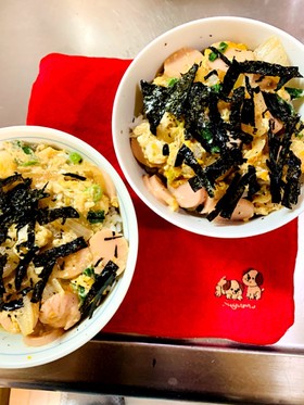お魚ソーセージ丼、無しで玉子丼