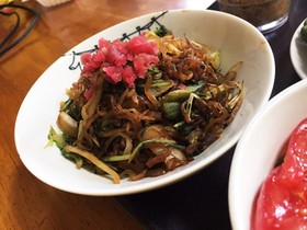 99カロリー前後の糸こんにゃく焼きそば