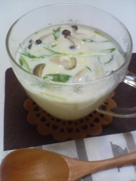 超カンタン!マグカップで作る豆乳スープ