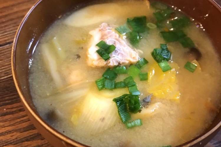 旨味たっぷり♡サバ缶とキムチのお味噌汁 レシピ・作り方 By ☆＊Riko＊☆ 【クックパッド】 簡単おいしいみんなのレシピが363万品