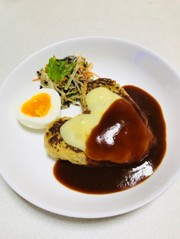 ハートの豆腐ハンバーグ♡の写真
