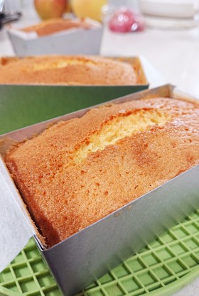 アーモンド風味のミニパウンドケーキ**.