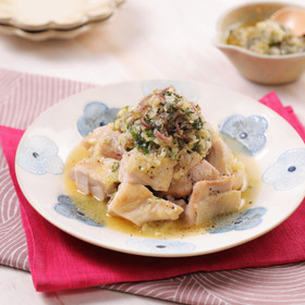 味つけは天塩だけ!簡単!香味茹で鶏