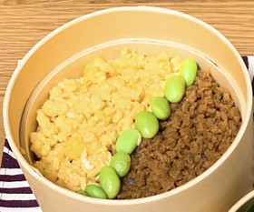 鶏そぼろと卵そぼろ(炒り卵)