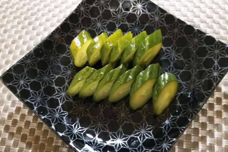 漬物キュウリの綺麗な盛り付け レシピ 作り方 By ここ左衛門 クックパッド 簡単おいしいみんなのレシピが374万品