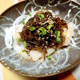 新玉葱ともずく、帆立のサラダ