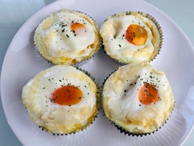 ホットケーキミックスでチーズ乗せ卵パン