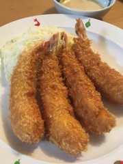 男の40分料理:エビフライの写真