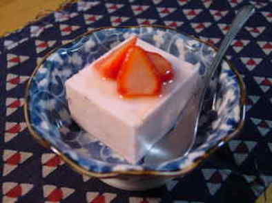 【寒天おやつ】苺ミルクかんの写真