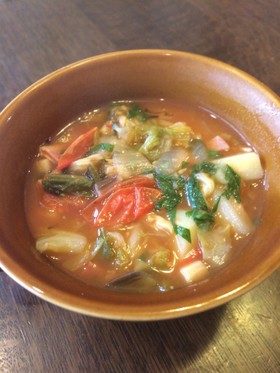 トマトと大葉たっぷり野菜の食べるスープ♪