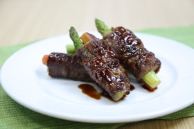 スティック野菜の牛肉巻き