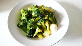 ブロッコリーの生姜醤油炒め