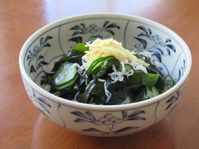 しらすとわかめときゅうりの酢の物