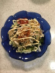 甘辛コチュジャンサラダうどんの写真