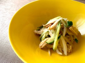 簡単★梅肉とチキンのサラダ