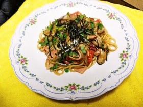 日本風パスタ山椒大葉バター醤油おかかの味